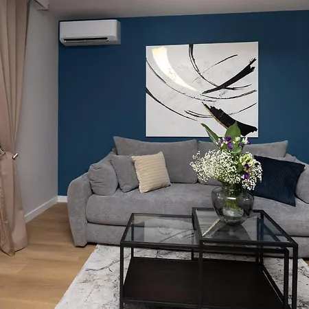Aurum Ponte Deluxe Апартаменты