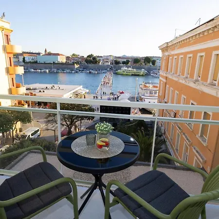 Aurum Ponte Deluxe Апартаменты