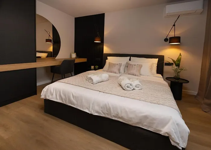 Aurum Ponte Deluxe Apartment